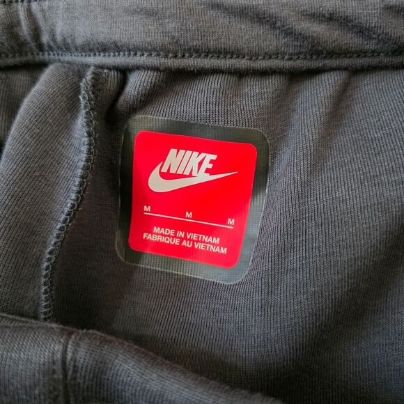 Nike Tech Fleece Tailored Straight Leg Relaxed Pants Men’s Medium M FZ7583-060 - Picture 14 of 16